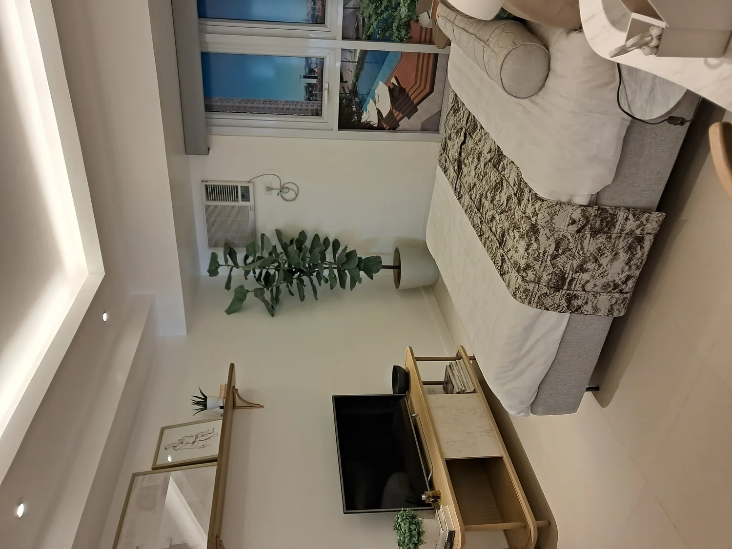 Sentrove at Cloverleaf Studio model-unit bedroom